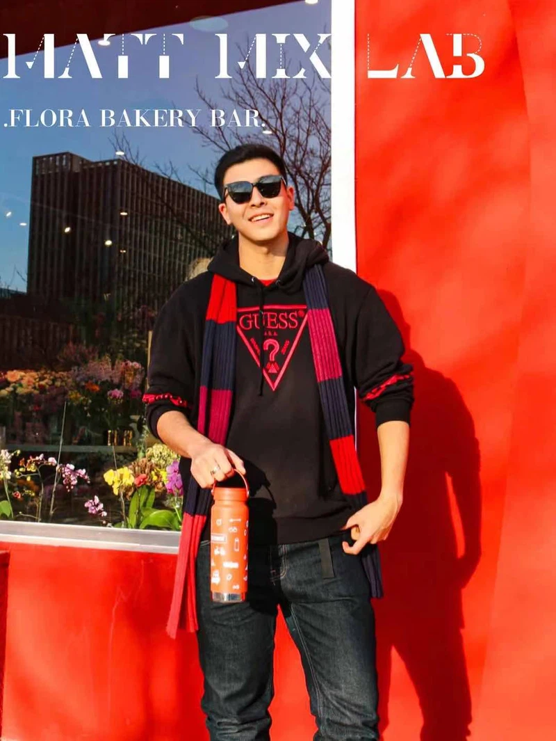 water bottle with handle water bottle with handle